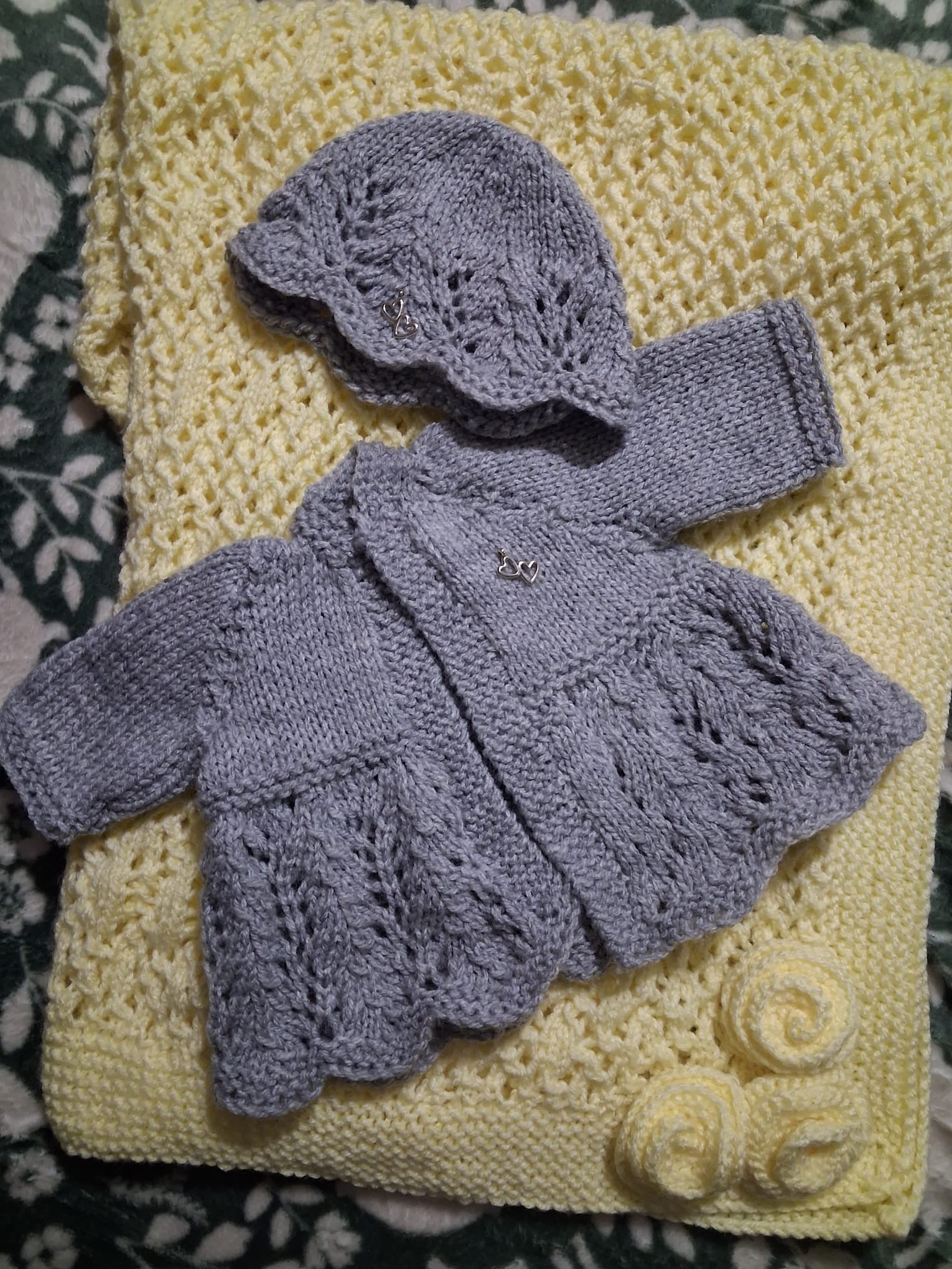 Premature baby grey outfit (cardigan & hat set)